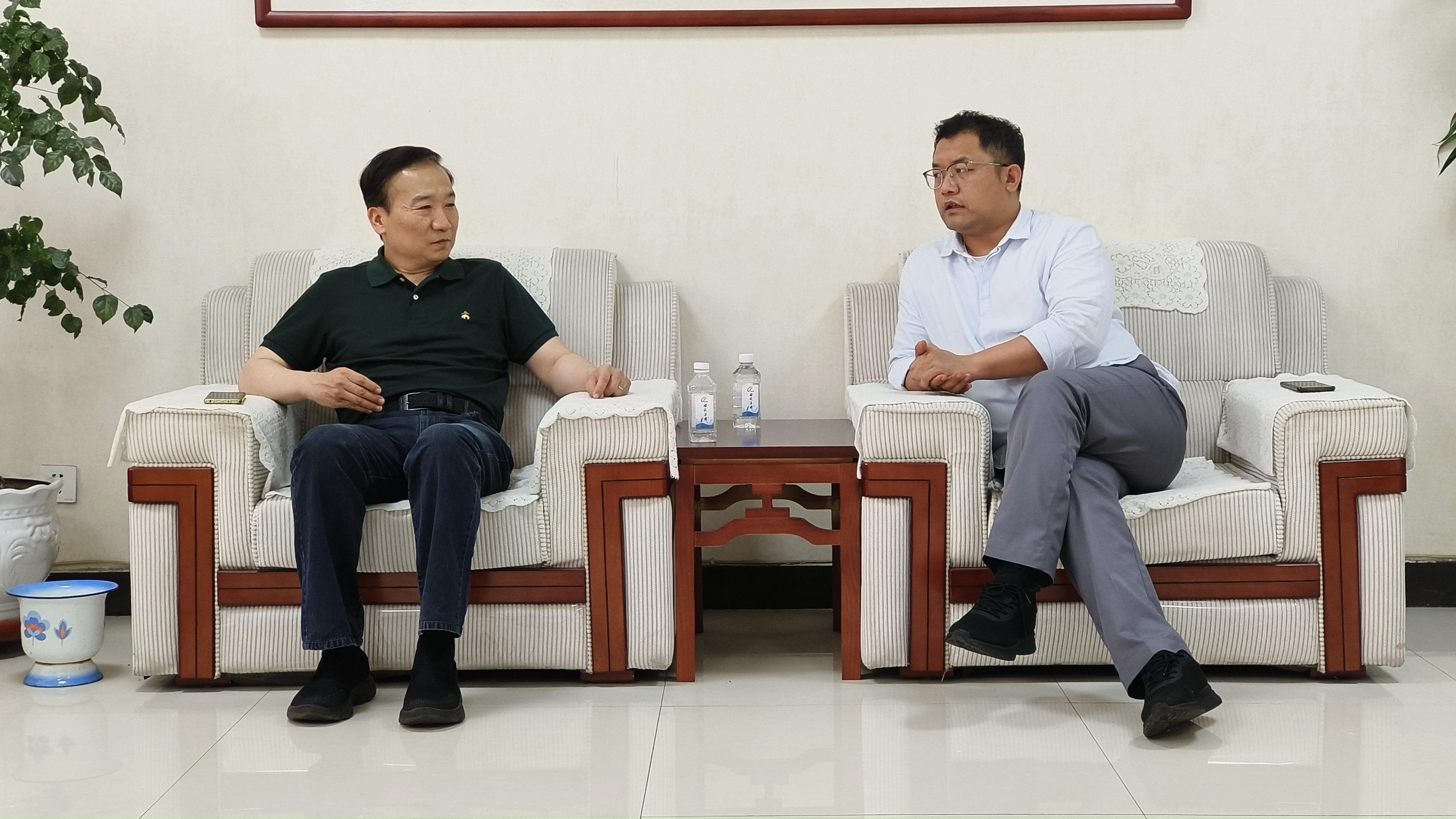 YTH2206游艇会集团董事长王智勇会見香港中科石油和海南青玉能源客人